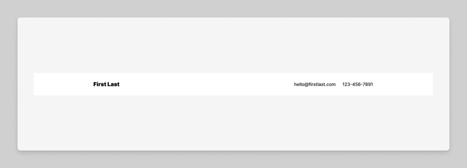 ポートフォリオフッターは左にワードマークを配置し、右側にメールアドレスや電話番号などの連絡先を配置しています。